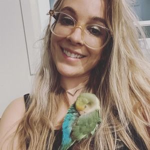 Meet your Posher, Annie-claude